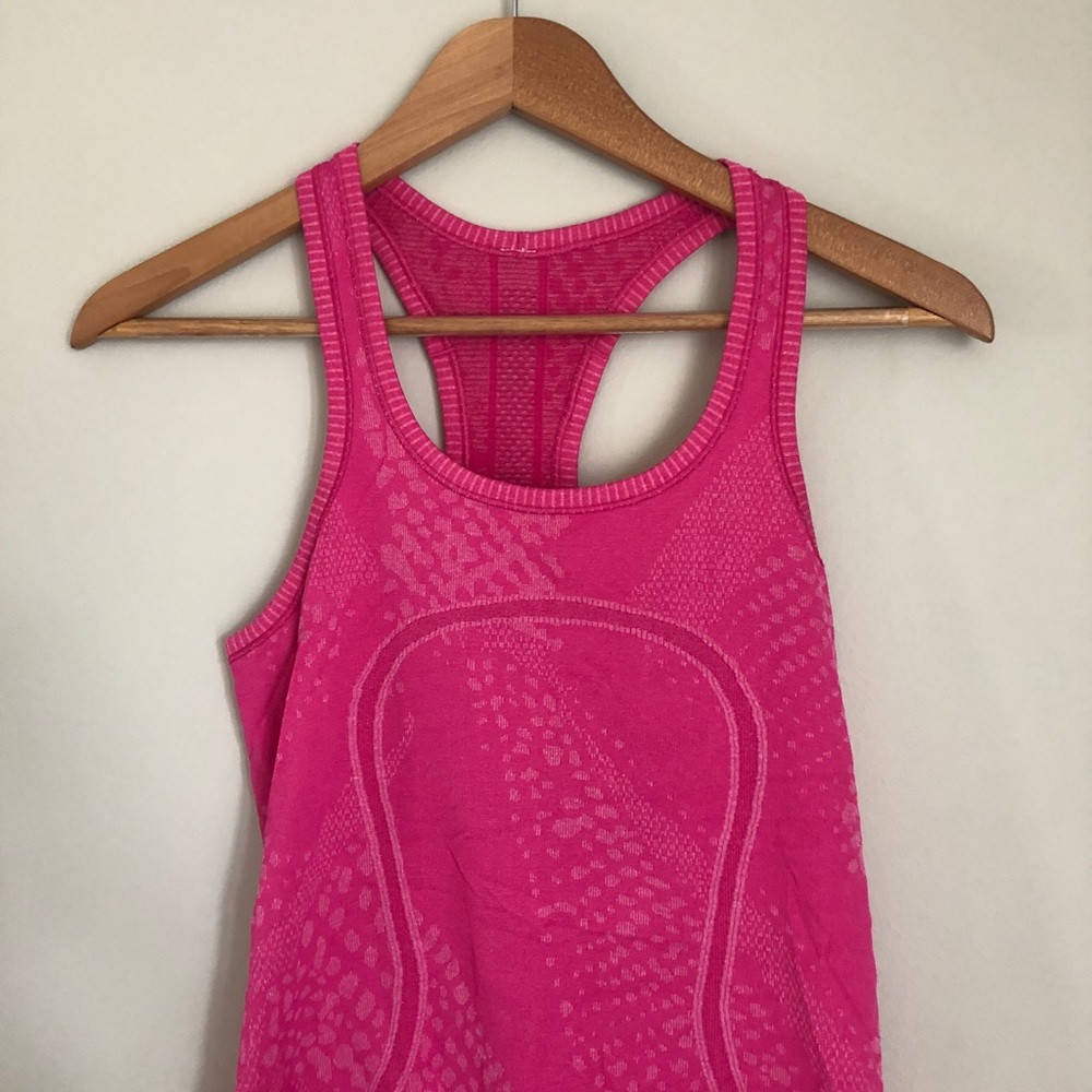 size 4 lululemon tank